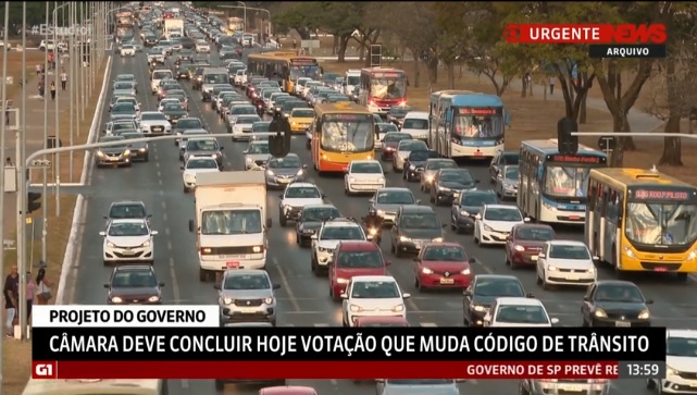 Código de Trânsito: Câmara muda projeto e fixa em 10 anos validade da CNH de motorista profissional