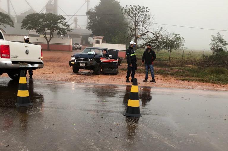 Neblina causa suspensão da barreira sanitária em Ponta Porã Neblina causa suspensão da barreira sanitária em Ponta Porã