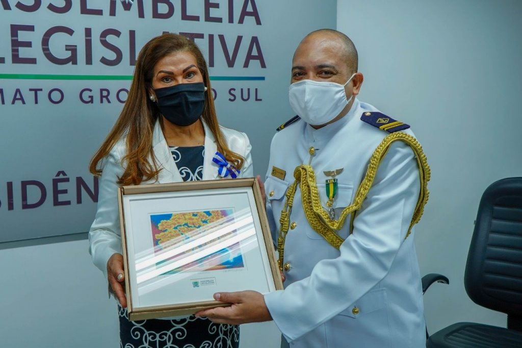 Vídeo:Marinha homenageia presidente da ALEMS com Medalha Mérito Tamandaré Vídeo:Marinha homenageia presidente da ALEMS com Medalha Mérito Tamandaré
