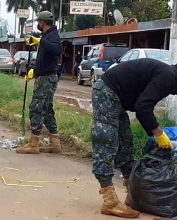 Paraguay: Militares hacen trabajo de municipio y limpian calles de PJC