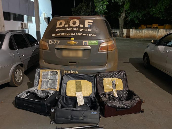 Malas com fundos falsos