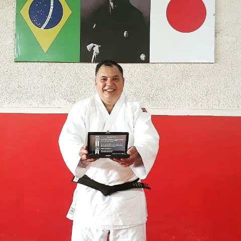 Parabéns aos aniversariantes de hoje, 12 de junho, por Dora Nunes Parabéns aos aniversariantes de hoje, 12 de junho, por Dora Nunes