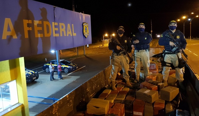 Vídeo: Na BR-163, PRF apreende 25.742 Kg de maconha