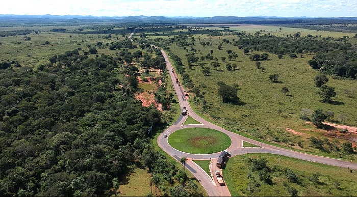 Governo executa tapa-buraco e projeta recapeamento na MS-382, acesso a Bonito Governo executa tapa-buraco e projeta recapeamento na MS-382, acesso a Bonito
