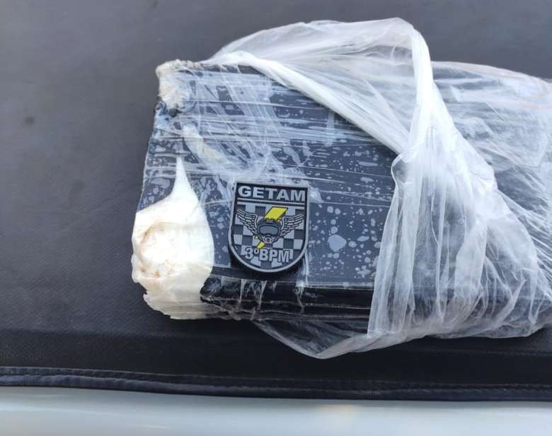 Cocaína encontrada em aspirador de pó é avaliada em R$ 50 mil