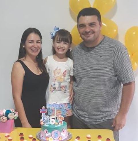 Parabéns aos aniversariantes de 20 de julho, por Dora Nunes