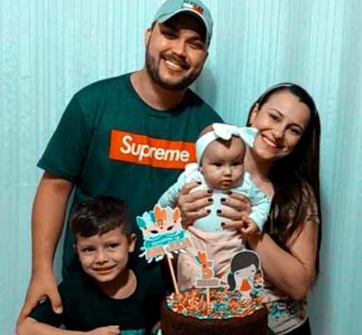 Parabéns aos aniversariantes de 24 de julho, por Dora Nunes Parabéns aos aniversariantes de 24 de julho, por Dora Nunes