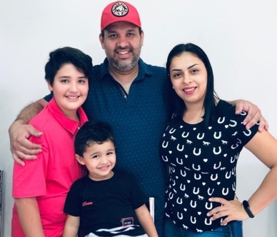 Parabéns aos aniversariantes de 20 de julho, por Dora Nunes
