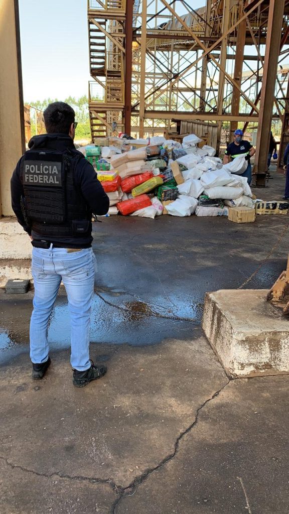 Polícia Federal incinera 25 toneladas de maconha em Ponta Porã Polícia Federal incinera 25 toneladas de maconha em Ponta Porã