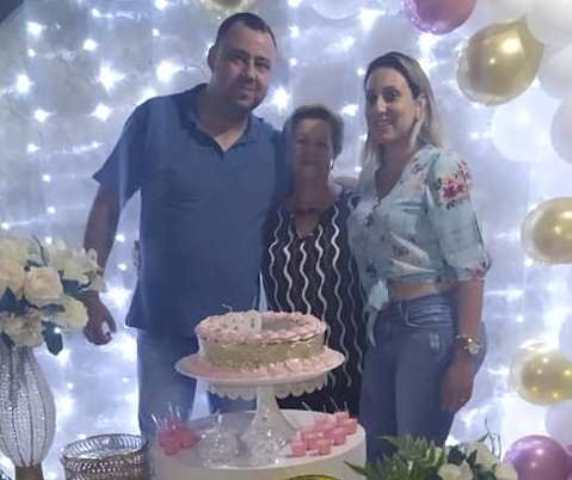Parabéns aos aniversariantes de 20 de julho, por Dora Nunes