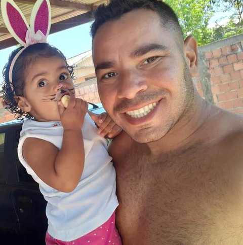 Parabéns aos aniversariantes de 20 de julho, por Dora Nunes