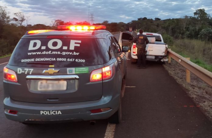 Camionete abordagem na rodovia
