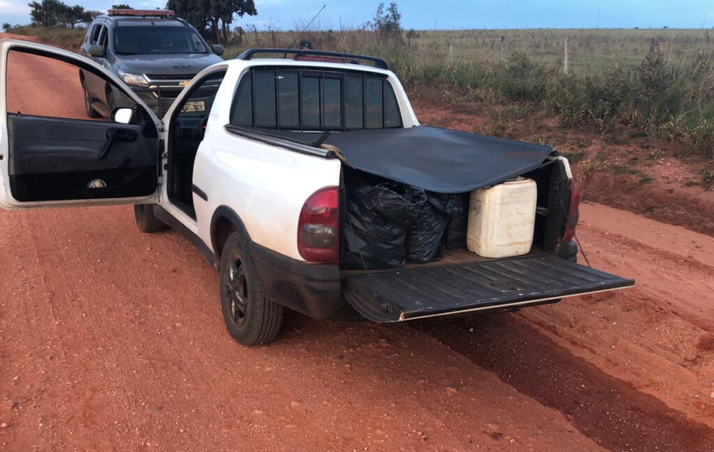 Corsa carregado de maconha é apreendido em Ponta Porã Corsa carregado de maconha é apreendido em Ponta Porã