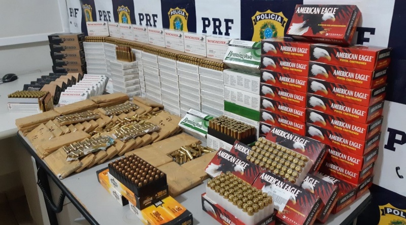 PRF apreende homem com 6.060 munições que seria levado para São Paulo