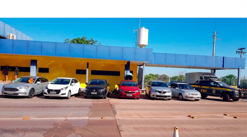 Durante ação PRF prende 12 pessoas e recupera três veículos