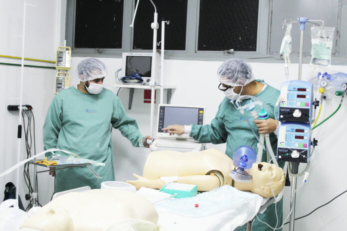 Treinamento sobre intubação