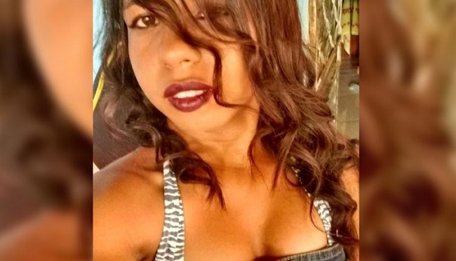 Sequestrada na terça-feira, Carla é deixada morta na esquina de casa Sequestrada na terça-feira, Carla é deixada morta na esquina de casa