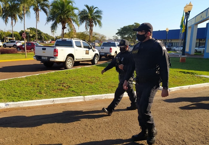 Gaeco faz operação em Dourados e vai à casa de ex-secretária de Saúde Gaeco faz operação em Dourados e vai à casa de ex-secretária de Saúde