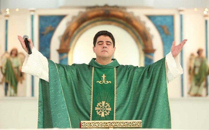 Padre Robson é suspeito de pagar servidores públicos com dinheiro da Afipe para que destruíssem arquivos comprometedores
