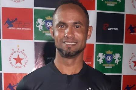 Goleiro Bruno sobre filho com Eliza: 'Temos que ver resultado do DNA' Goleiro Bruno sobre filho com Eliza: 'Temos que ver resultado do DNA'