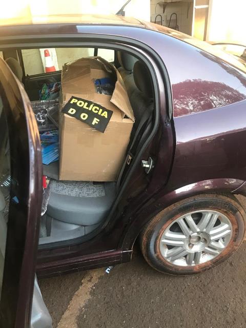 Comboio de 15 carros é apreendido com mercadoria avaliada em 2 milhões Comboio de 15 carros é apreendido com mercadoria avaliada em 2 milhões