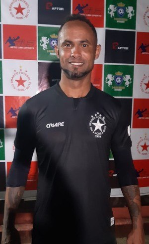 Deboche. Bruno volta e é capitão. Rio Branco envergonha o Brasil Deboche. Bruno volta e é capitão. Rio Branco envergonha o Brasil