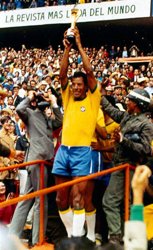 Deboche. Bruno volta e é capitão. Rio Branco envergonha o Brasil Deboche. Bruno volta e é capitão. Rio Branco envergonha o Brasil