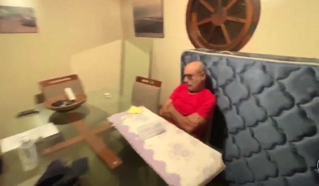 Flávio Bolsonaro faz críticas à Lava Jato e defende Augusto Aras Flávio Bolsonaro faz críticas à Lava Jato e defende Augusto Aras
