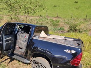 PMA de MS e PMA do Paraná prendem traficante e apreendem duas camionetes com 2.159,5 kg de drogas