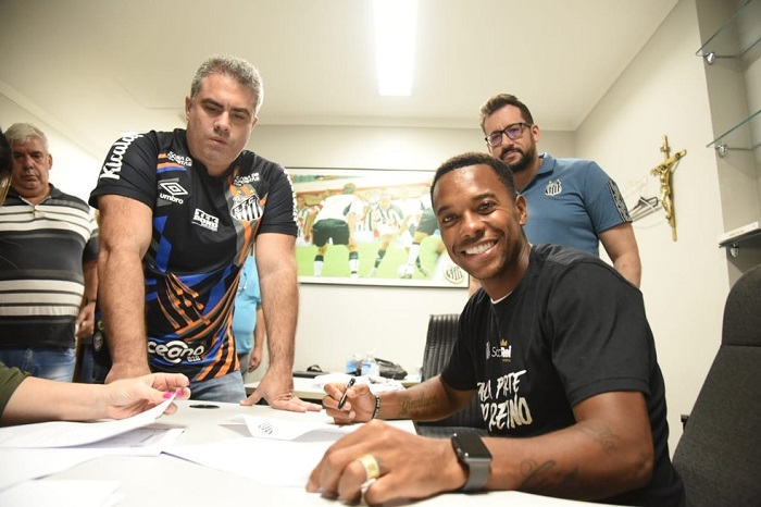 Santos anuncia a volta de Robinho Santos anuncia a volta de Robinho