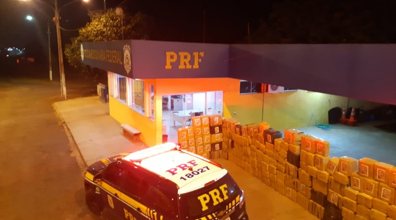 Vídeo: Na BR 262 PRF apreende 3 toneladas de maconha que saiu de Ponta Porã Vídeo: Na BR 262 PRF apreende 3 toneladas de maconha que saiu de Ponta Porã