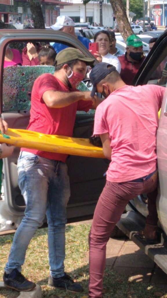 Dentro de caminhonete, homem é executado na fronteira