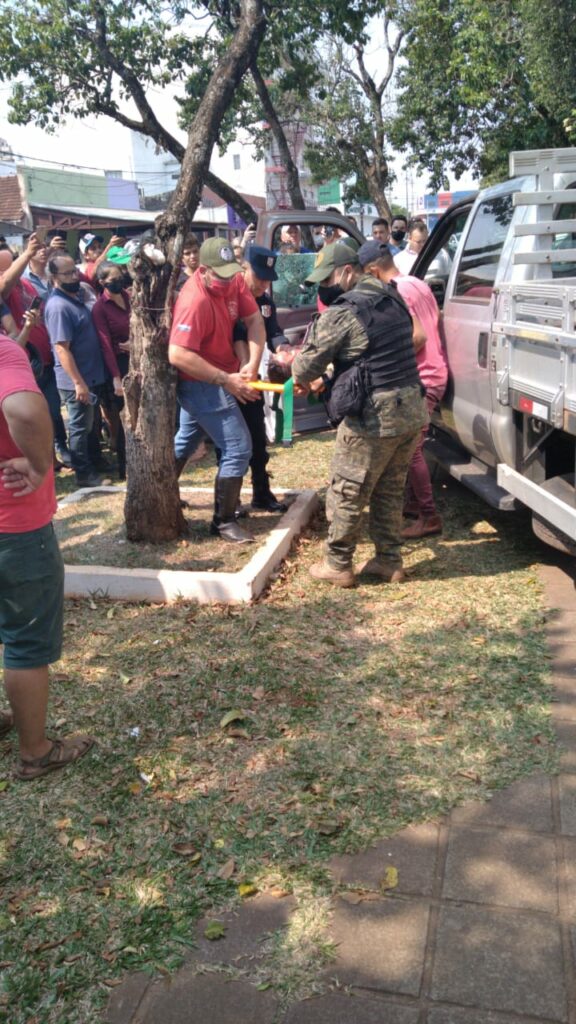 Dentro de caminhonete, homem é executado na fronteira