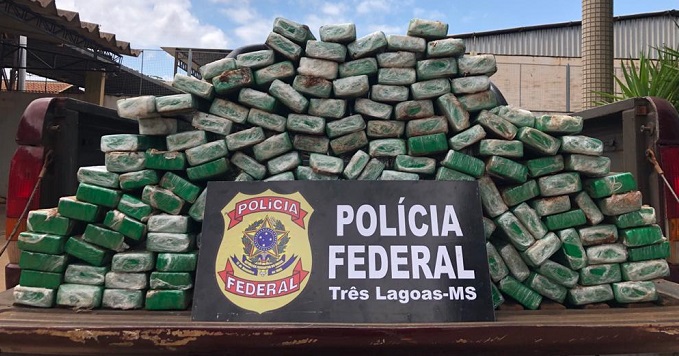Vídeo: PF apreende 157kg de maconha ocultada em caminhonete Vídeo: PF apreende 157kg de maconha ocultada em caminhonete
