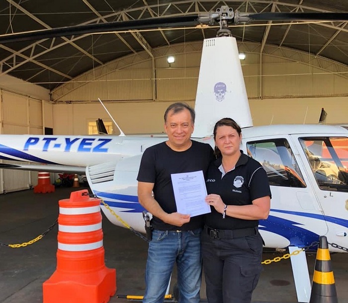Polícia de MS recebe helicóptero do narcotráfico, avaliado em R$ 900 mil e que tinha manicure como 'laranja' Polícia de MS recebe helicóptero do narcotráfico, avaliado em R$ 900 mil e que tinha manicure como 'laranja'