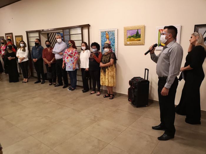 Artistas visuales de la frontera reunidos en interesante exposición de cuadros