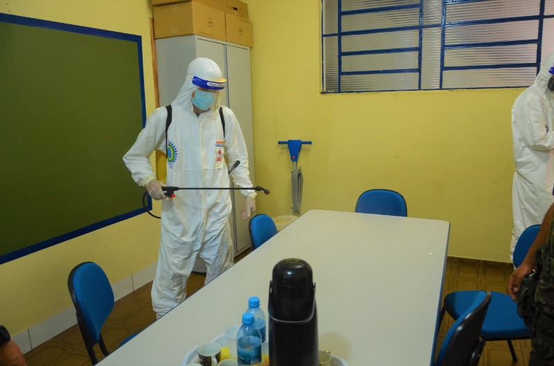 Ponta Porã: Equipe de 11º RC MEC realiza higienização e descontaminação em Escola Municipal