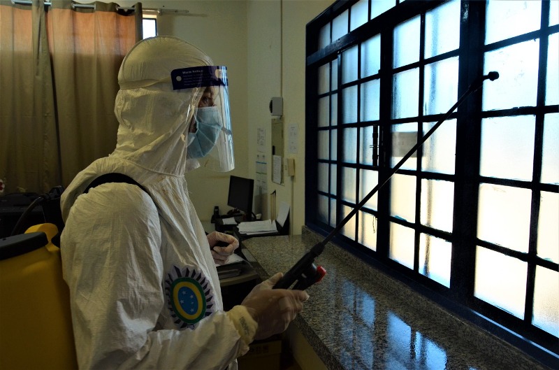 Ponta Porã: Equipe de 11º RC MEC realiza higienização e descontaminação em Escola Municipal