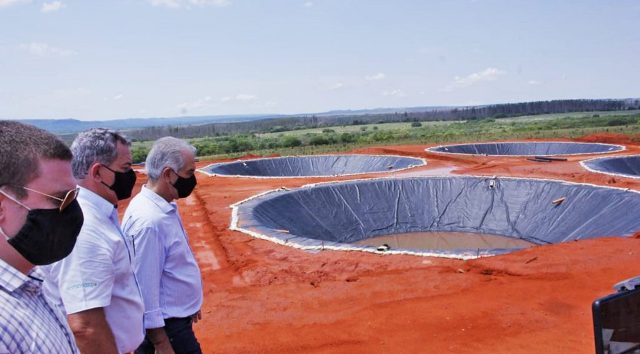 Governador autoriza pavimentação de rodovias importantes para setores industrial e do turismo