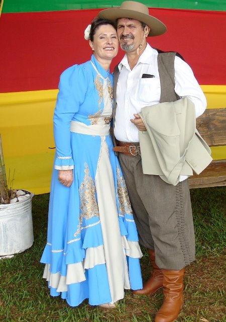 Dora do Pontaporainforma e os aniversariantes de hoje, 05 de dezembro Dora do Pontaporainforma e os aniversariantes de hoje, 05 de dezembro