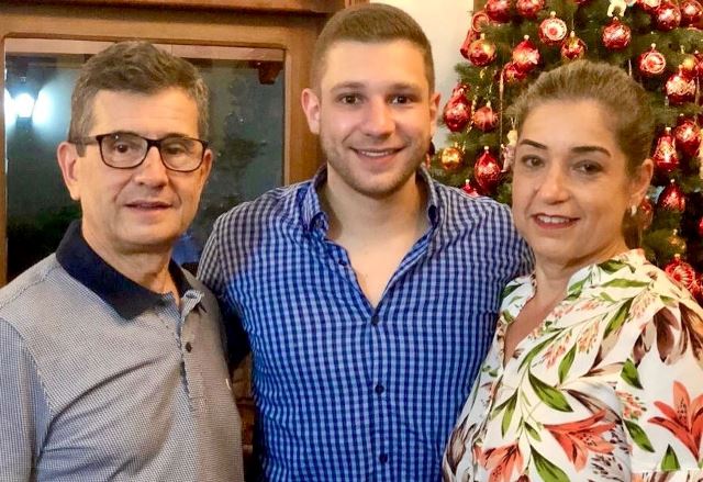 Confira os aniversariantes de hoje, 23/12, por Dora do Pontaporainforma Confira os aniversariantes de hoje, 23/12, por Dora do Pontaporainforma