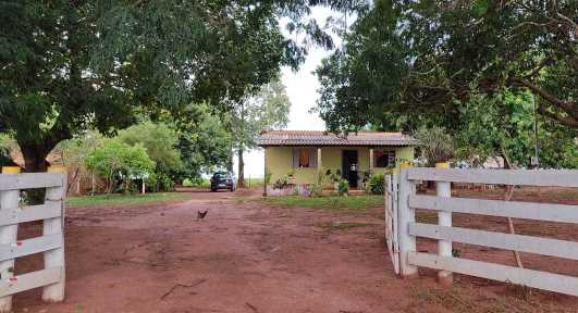 Morto ao invadir da casa ex apanhou com barra de ferro após levar 13 facadas Morto ao invadir da casa ex apanhou com barra de ferro após levar 13 facadas