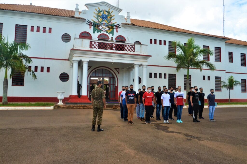 Em Ponta Porã, 11° RC MEC realiza licenciamento de militares