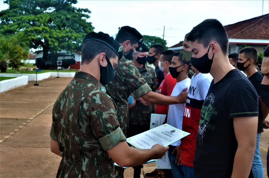 Em Ponta Porã, 11° RC MEC realiza licenciamento de militares