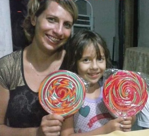 Suspeito de matar mulher e enteada de 9 anos em SP e enterrar corpos em quintal é preso em MS Suspeito de matar mulher e enteada de 9 anos em SP e enterrar corpos em quintal é preso em MS