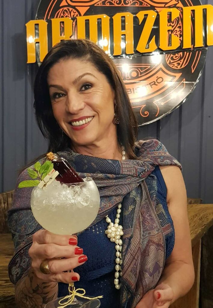 Veja quem está de aniversário hoje, 26/02, por Dora Nunes