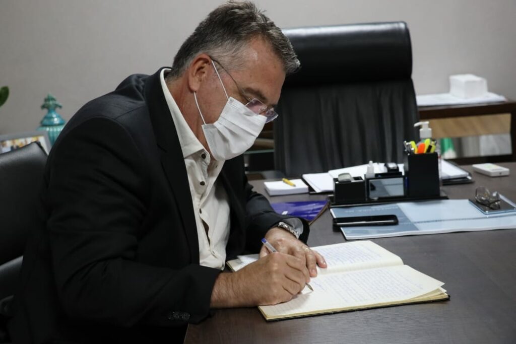 Eduardo Campos assume Prefeitura e cumpre agenda fora de Ponta Porã