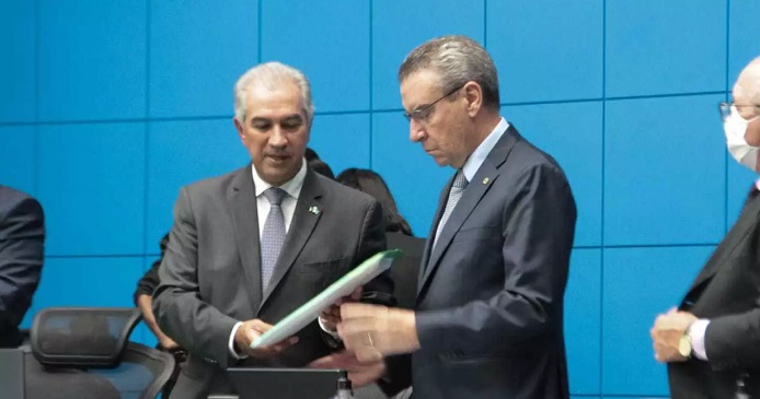Na Assembleia, Azambuja diz otimista que MS “virou a página de 2020” Na Assembleia, Azambuja diz otimista que MS “virou a página de 2020”