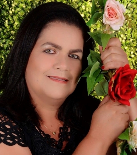 Confira os aniversariantes de hoje, 17/04, por Dora Nunes Confira os aniversariantes de hoje, 17/04, por Dora Nunes
