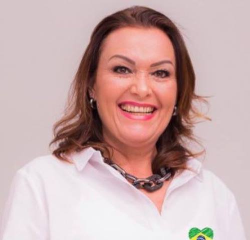 Veja quem troca de idade nesse domingo, 18/04, por Dora Nunes Veja quem troca de idade nesse domingo, 18/04, por Dora Nunes